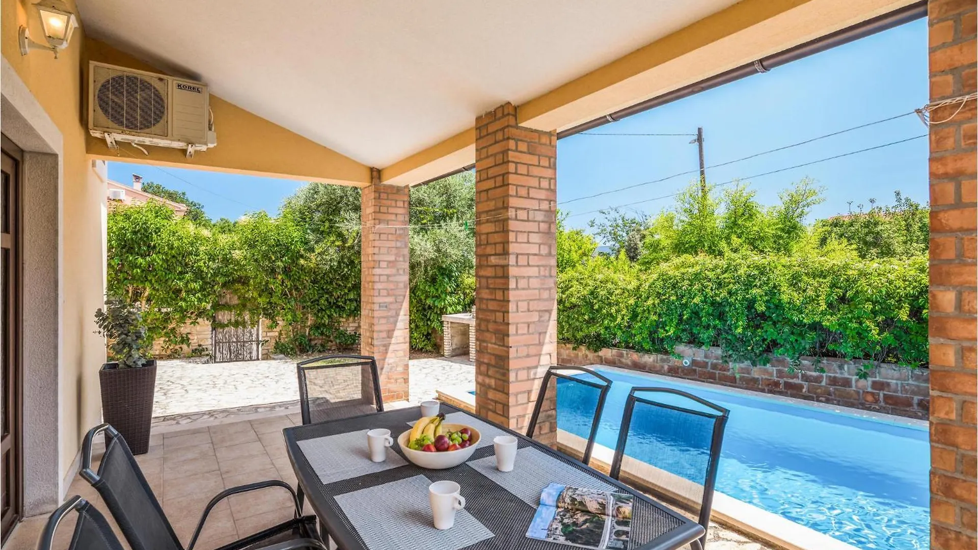 2 Bedroom Stunning Home In Ližnjan 0*,  Croazia