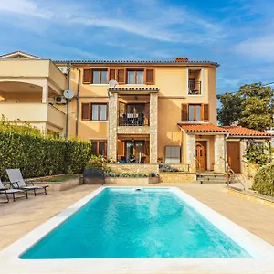  Appartamento Krasa Sea View Apartmants With Pool